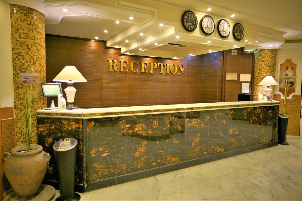 Silk Road Hotel Вади Муса Екстериор снимка