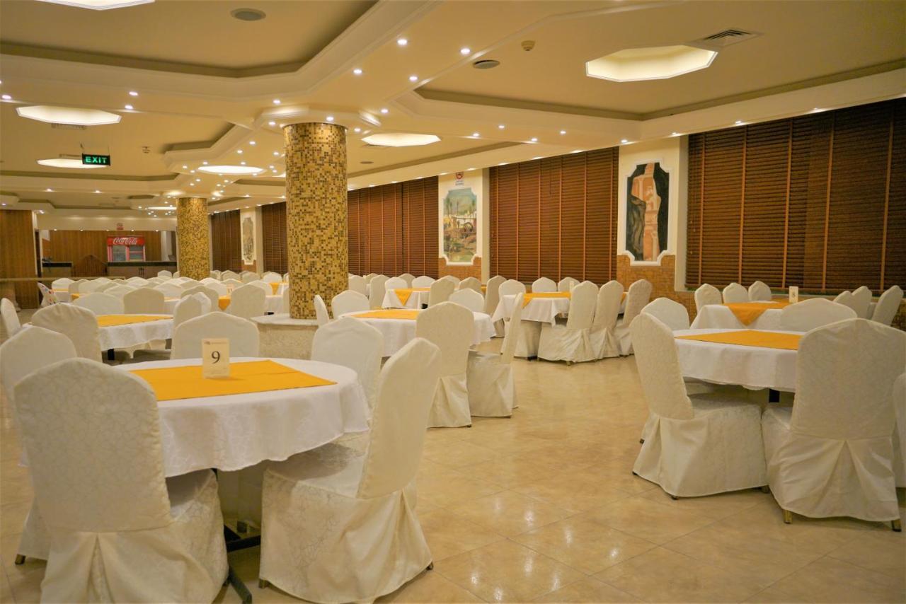 Silk Road Hotel Вади Муса Екстериор снимка